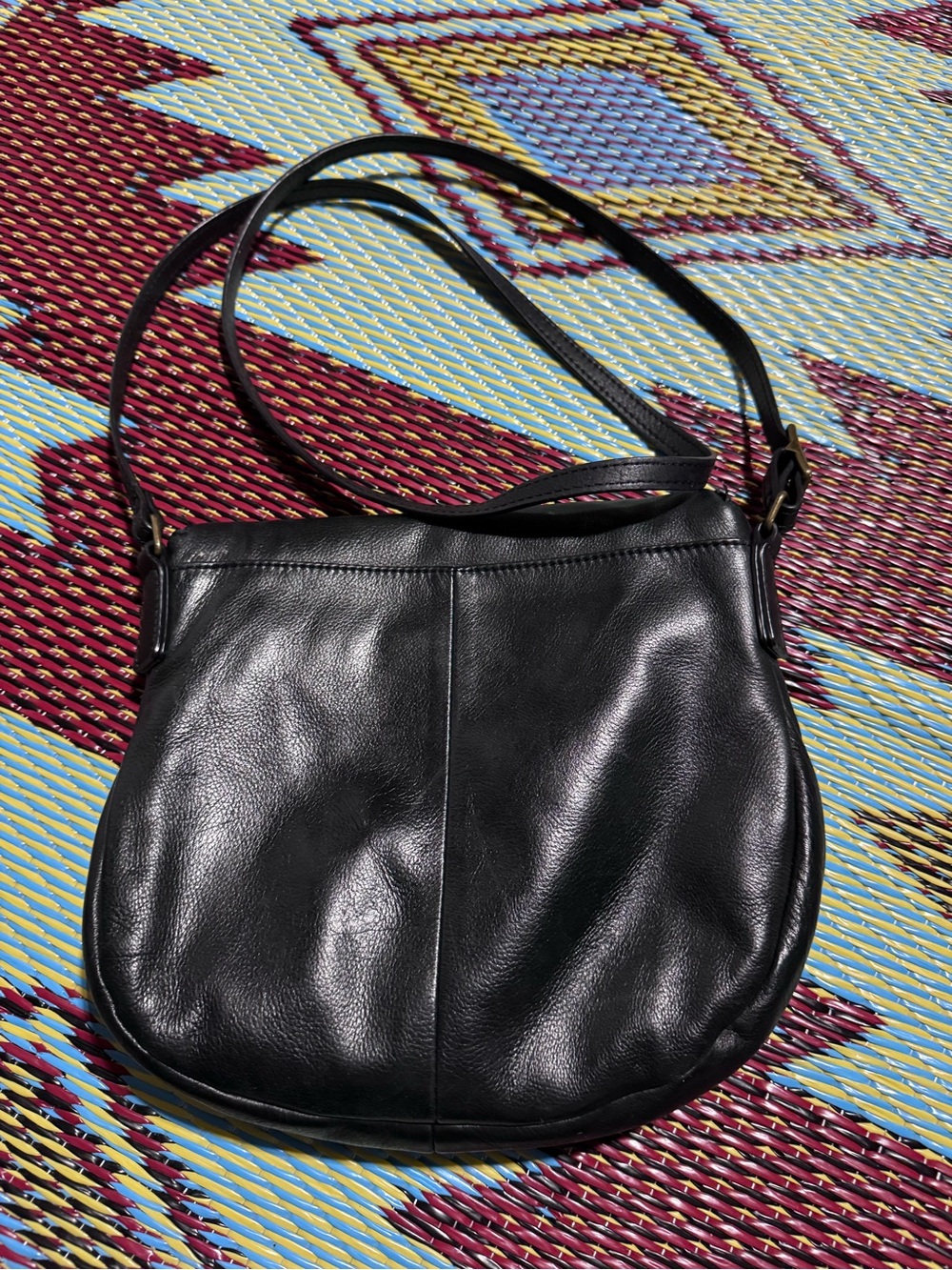 Margo black leather hobo flap bag - Picture 5 of 7
